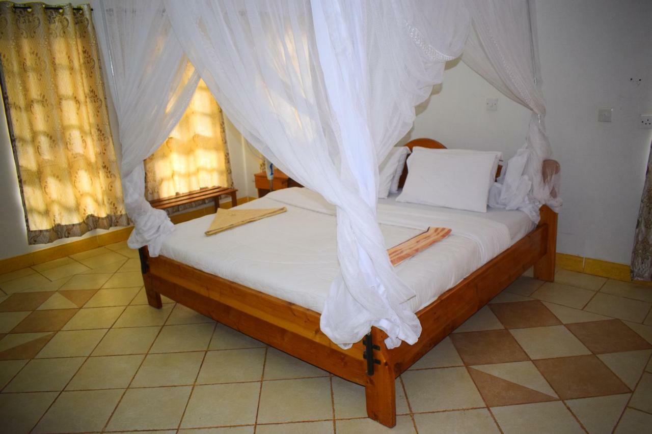 קראטו Ngorongoro Lodge מראה חיצוני תמונה