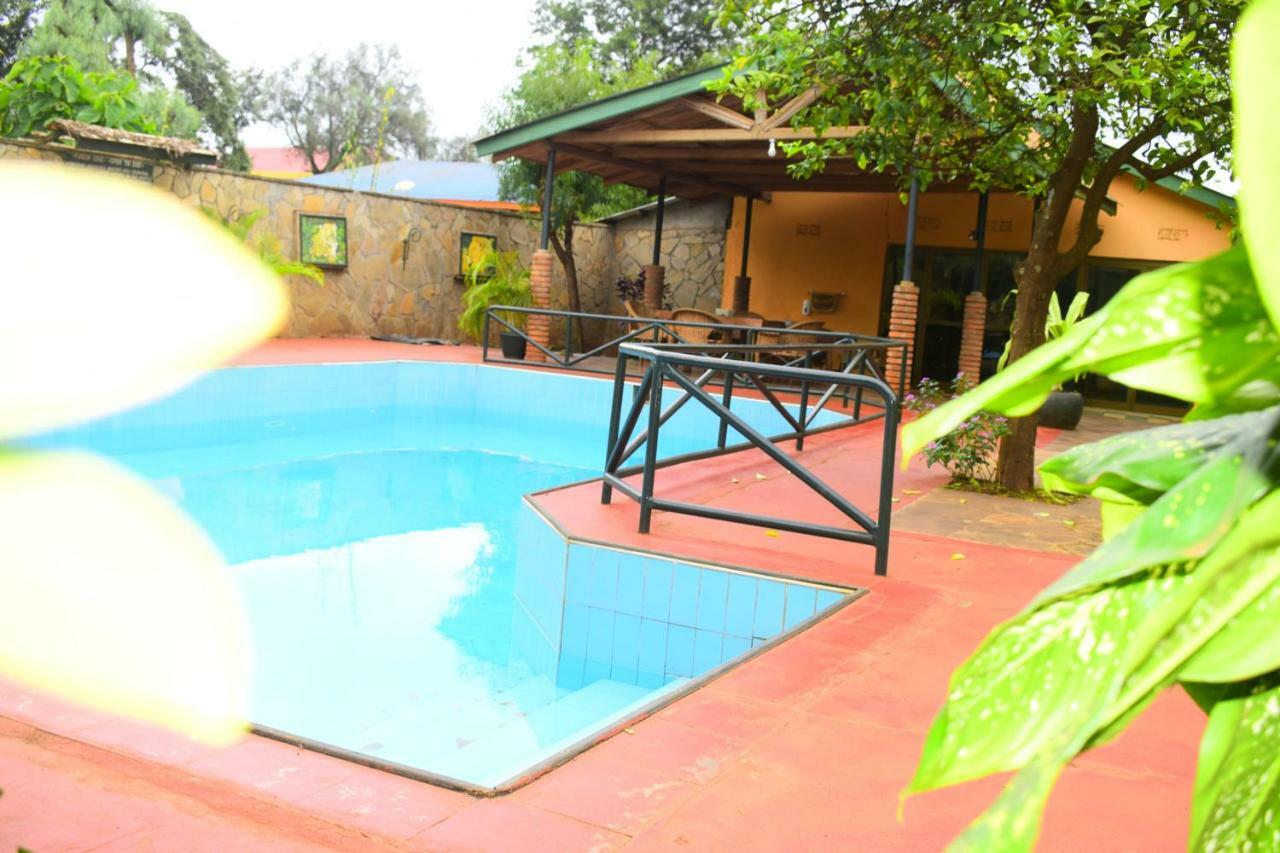 קראטו Ngorongoro Lodge מראה חיצוני תמונה